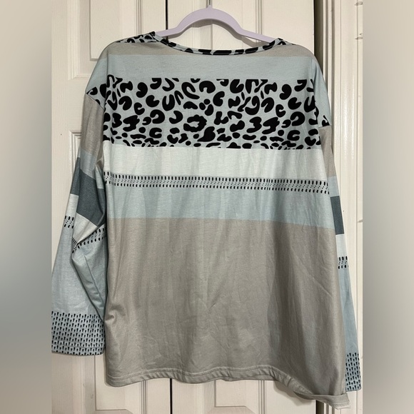 Leopard Print Colourblock Drop Shoulder Tee - Picture 4 of 6